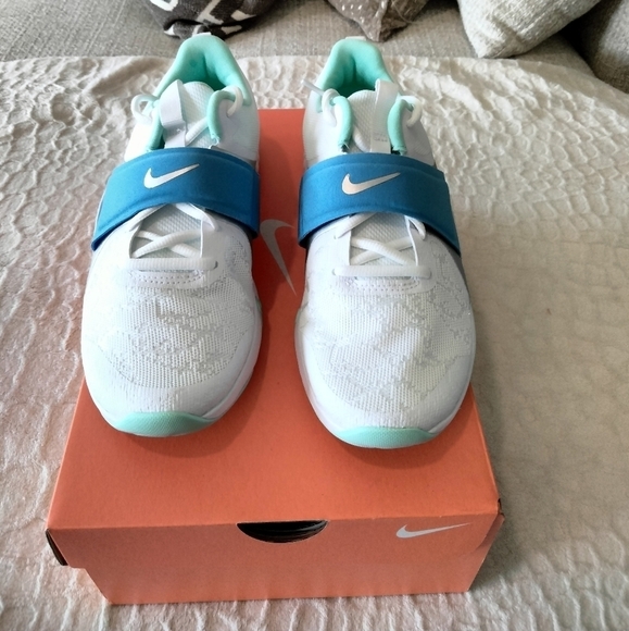 NWT Renew Nike Sneakers - Picture 2 of 9